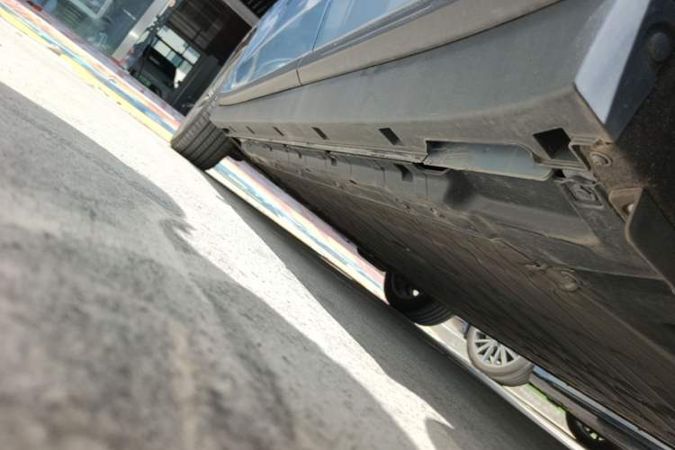 Used Leapmotor B10 2025 510 LiDAR Version Left Side Sill
