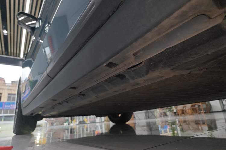Used Leapmotor B10 2025 510 LiDAR Version Left Side Sill