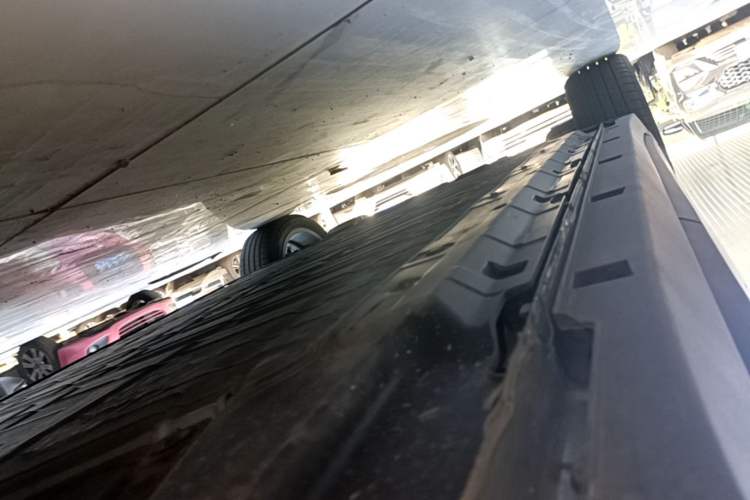Used Leapmotor B10 2025 510 LiDAR Version Left Side Sill