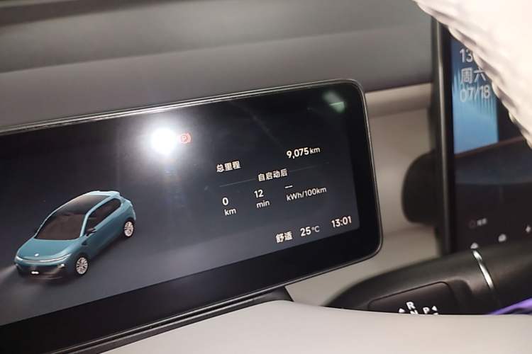 Used Leapmotor B10 2025 510 LiDAR Version Odometer Close Up