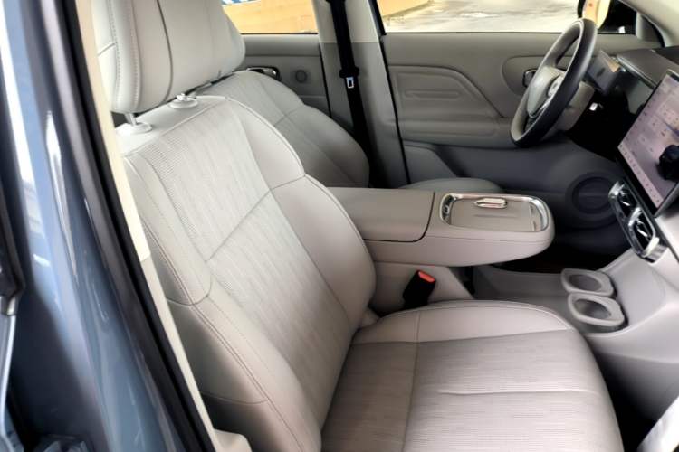 Used Leapmotor B10 2025 510 LiDAR Version Right Front Seat