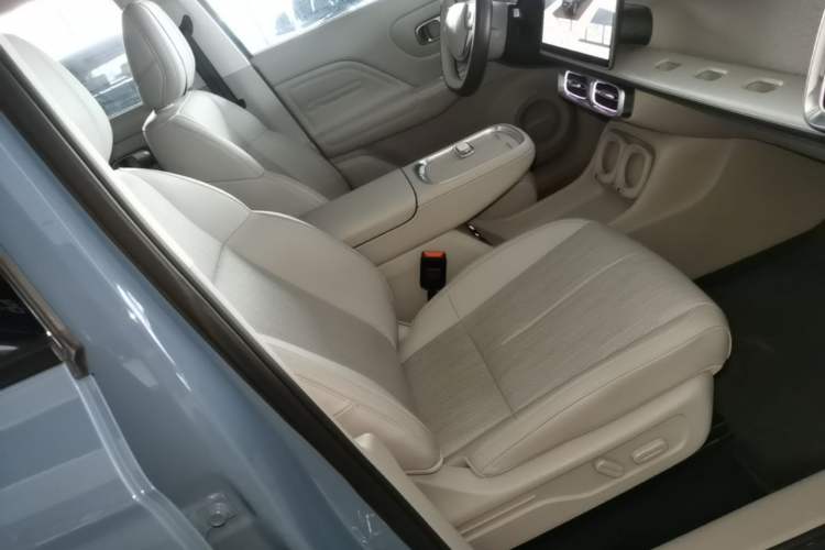 Used Leapmotor B10 2025 510 LiDAR Version Right Front Seat