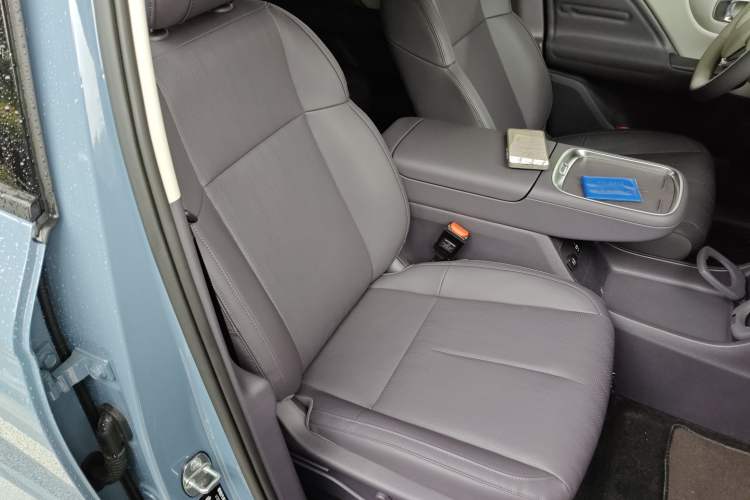 Used Leapmotor B10 2025 510 Joyful Edition Right Front Seat
