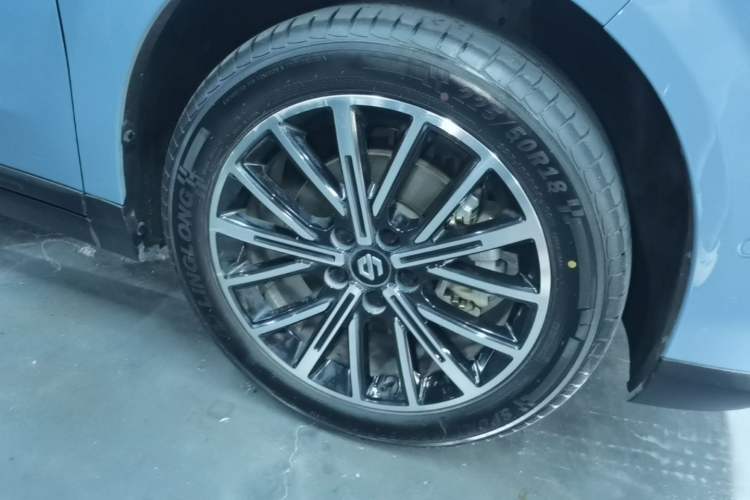 Used Leapmotor B10 2025 510 LiDAR Version Right Front Wheel Hub