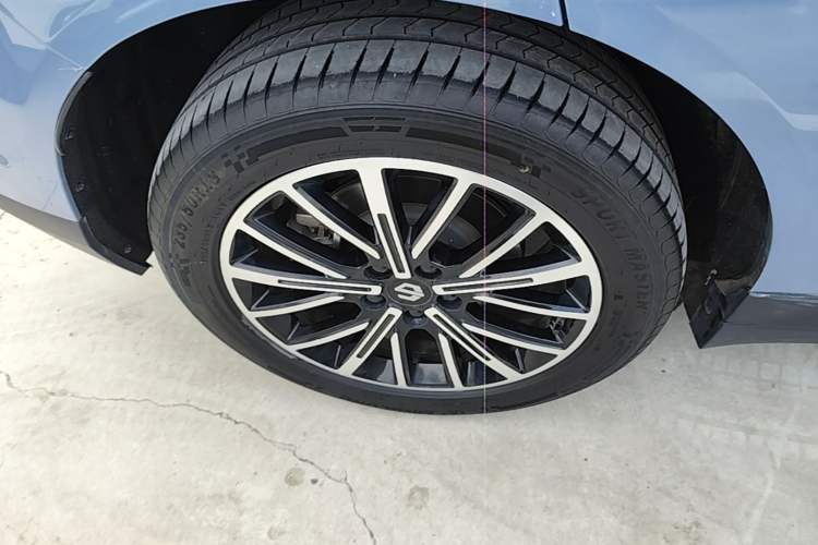Used Leapmotor B10 2025 510 LiDAR Version Right Rear Wheel Hub