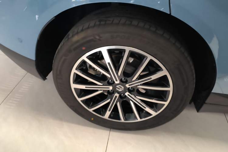 Used Leapmotor B10 2025 510 LiDAR Version Right Rear Wheel Hub