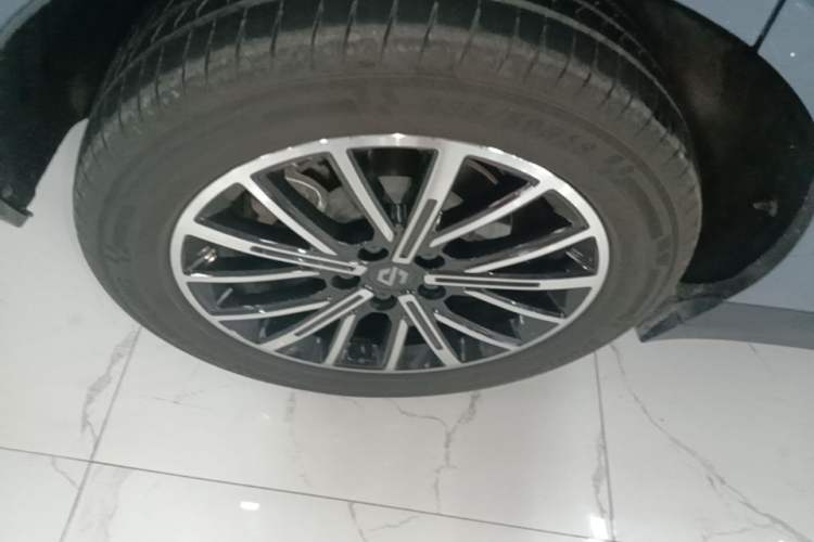 Used Leapmotor B10 2025 510 LiDAR Version Right Rear Wheel Hub