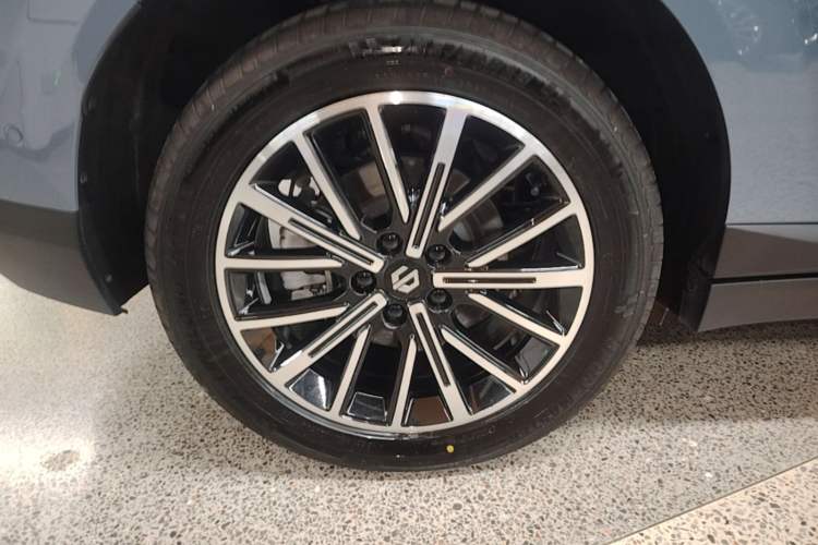 Used Leapmotor B10 2025 510 LiDAR Version Right Rear Wheel Hub