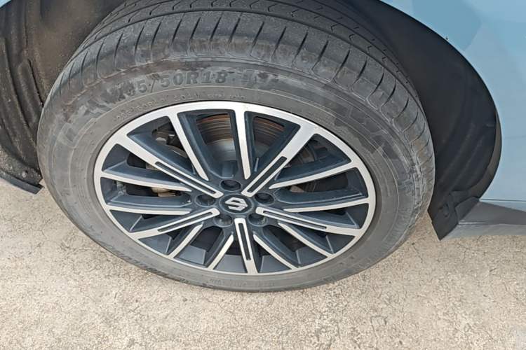 Used Leapmotor B10 2025 510 LiDAR Version Right Rear Wheel Hub