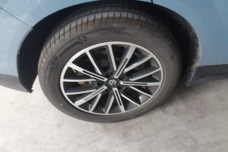 Used Leapmotor B10 2025 510 LiDAR Version Right Rear Wheel Hub
