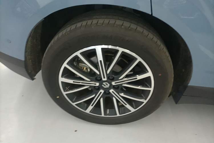 Used Leapmotor B10 2025 510 LiDAR Version Right Rear Wheel Hub