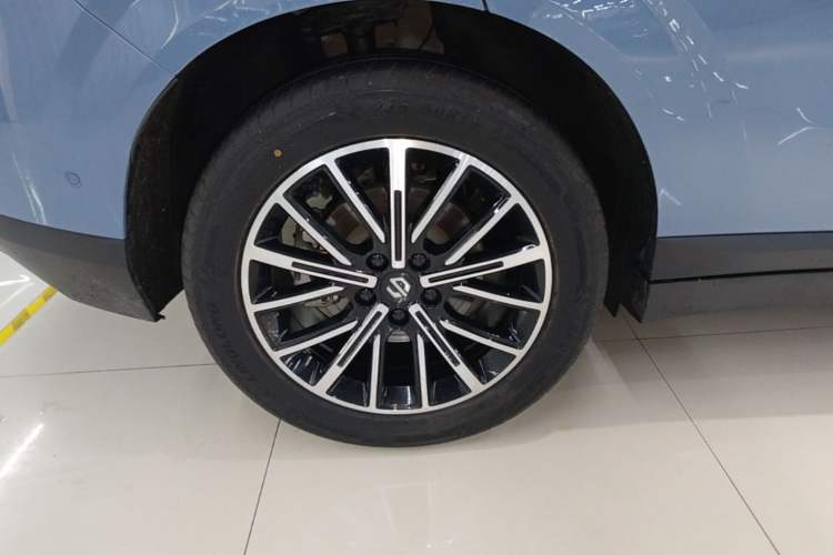 Used Leapmotor B10 2025 510 LiDAR Version Right Rear Wheel Hub