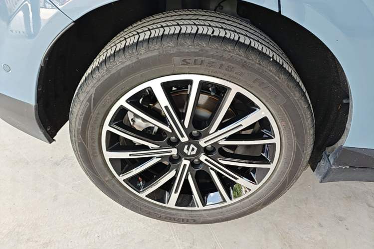 Used Leapmotor B10 2025 510 LiDAR Version Right Rear Wheel Hub