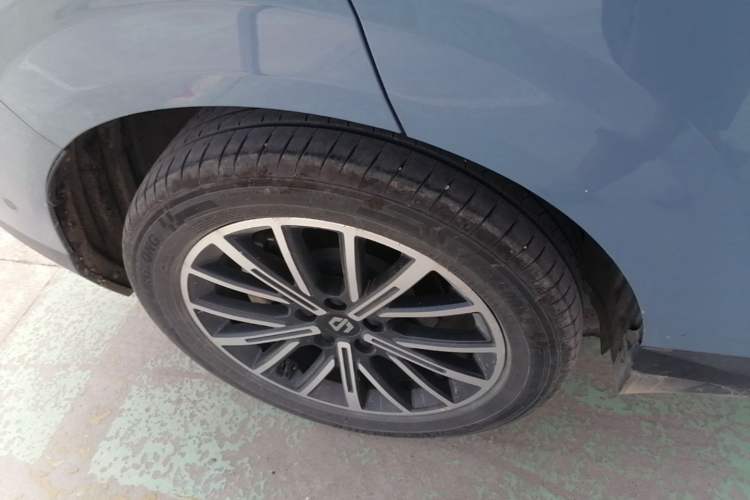 Used Leapmotor B10 2025 510 LiDAR Version Right Rear Wheel Hub
