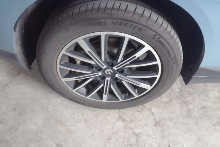 Used Leapmotor B10 2025 510 LiDAR Version Right Rear Wheel Hub