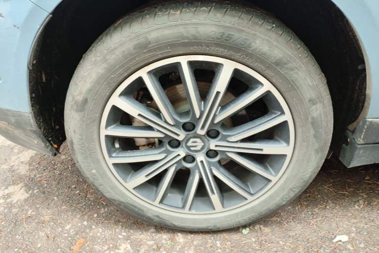 Used Leapmotor B10 2025 510 LiDAR Version Right Rear Wheel Hub