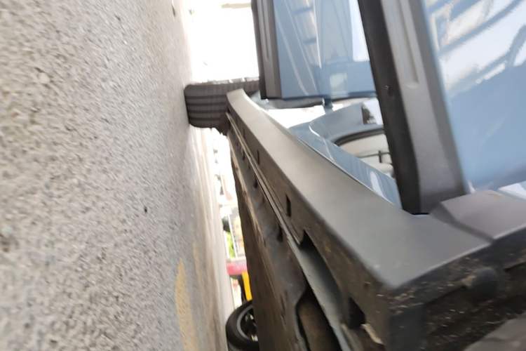 Used Leapmotor B10 2025 510 LiDAR Version Right Side Sill