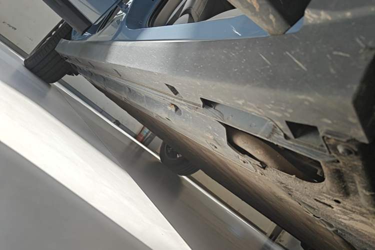 Used Leapmotor B10 2025 510 LiDAR Version Right Side Sill