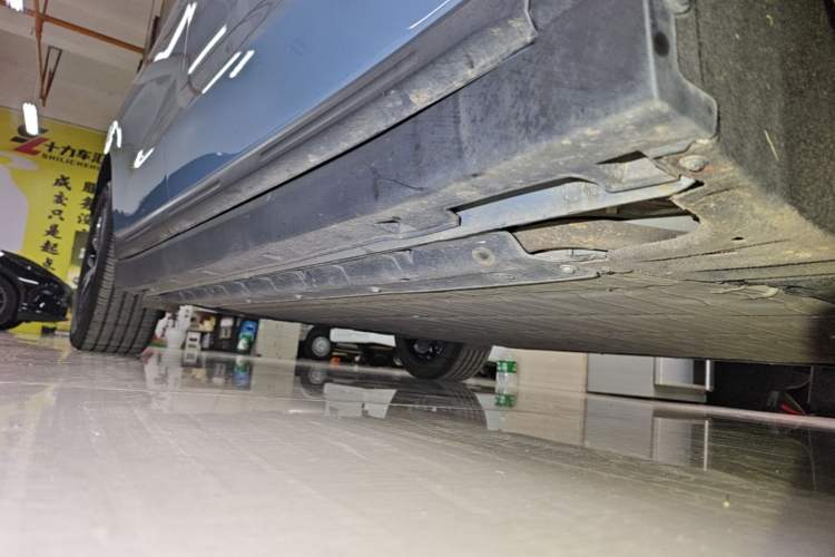 Used Leapmotor B10 2025 510 LiDAR Version Right Side Sill