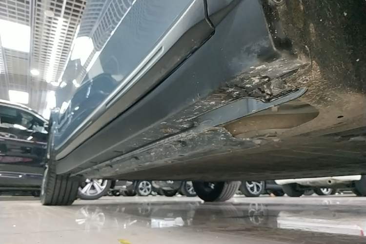 Used Leapmotor B10 2025 510 LiDAR Version Right Side Sill