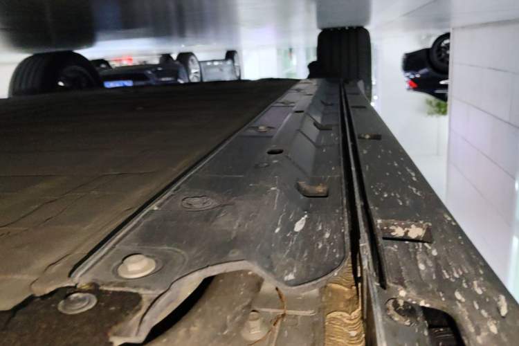 Used Leapmotor B10 2025 510 LiDAR Version Right Side Sill