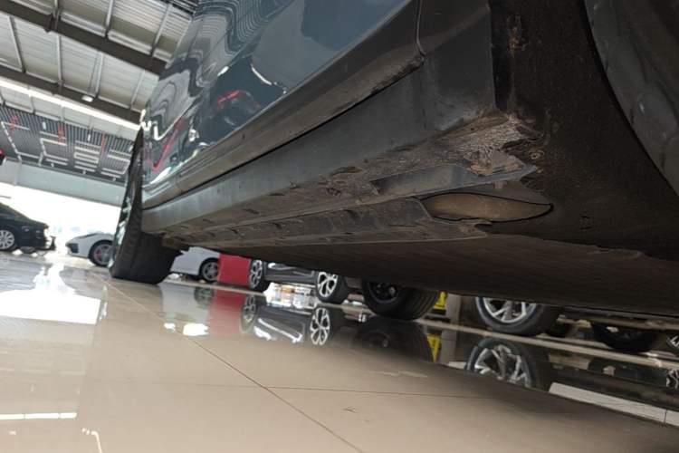 Used Leapmotor B10 2025 510 LiDAR Version Right Side Sill