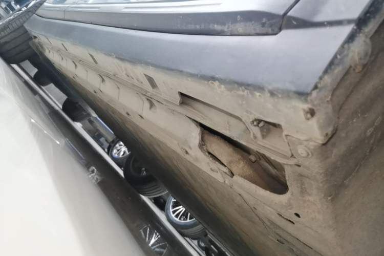 Used Leapmotor B10 2025 510 LiDAR Version Right Side Sill