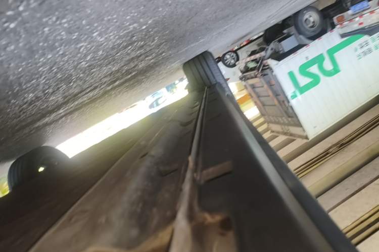 Used Leapmotor B10 2025 510 LiDAR Version Right Side Sill