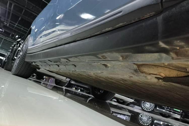 Used Leapmotor B10 2025 510 LiDAR Version Right Side Sill