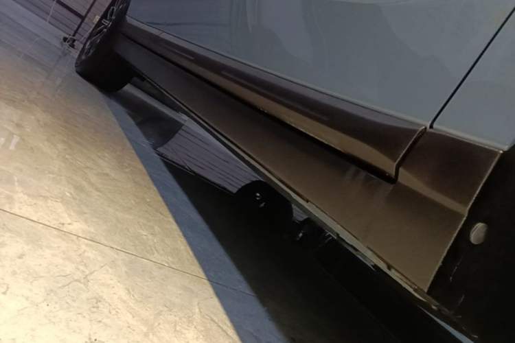 Used Leapmotor B10 2025 510 LiDAR Version Right Side Sill