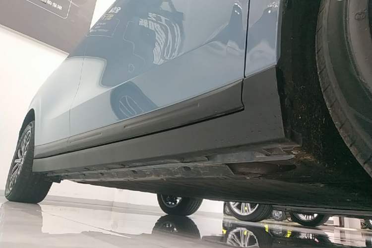 Used Leapmotor B10 2025 510 LiDAR Version Right Side Sill