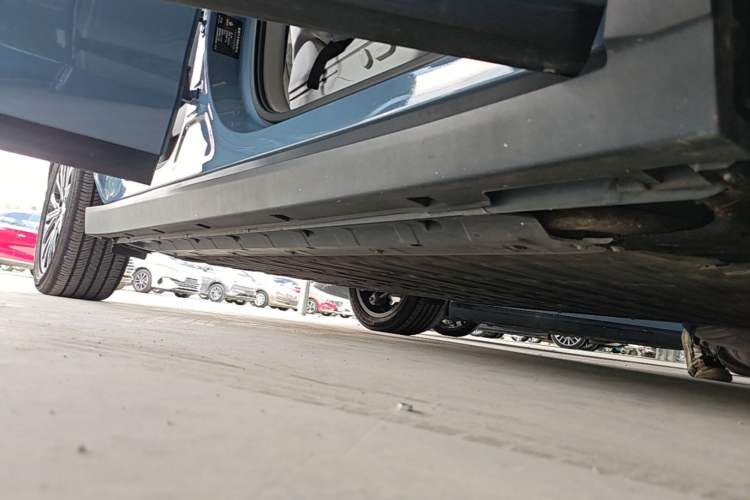 Used Leapmotor B10 2025 510 LiDAR Version Right Side Sill