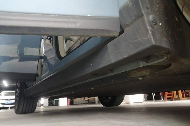Used Leapmotor B10 2025 510 LiDAR Version Right Side Sill