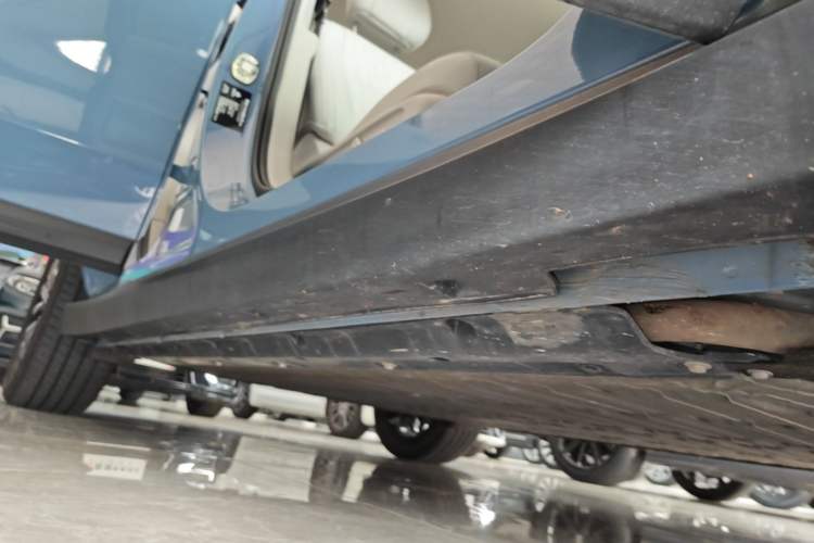 Used Leapmotor B10 2025 510 LiDAR Version Right Side Sill
