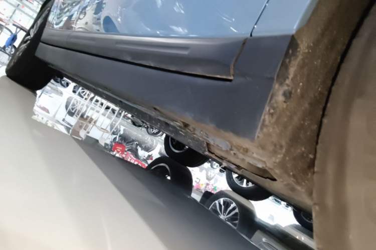 Used Leapmotor B10 2025 510 LiDAR Version Right Side Sill