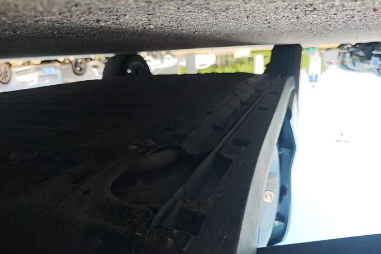 Used Leapmotor B10 2025 510 LiDAR Version Right Side Sill
