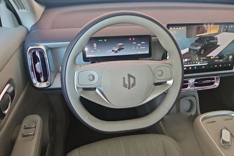 Used Leapmotor B10 2025 510 LiDAR Version Steering Wheel