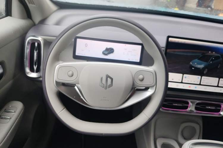 Used Leapmotor B10 2025 510 LiDAR Version Steering Wheel