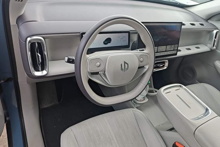 Used Leapmotor B10 2025 510 LiDAR Version Steering Wheel