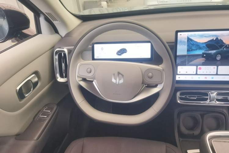 Used Leapmotor B10 2025 510 LiDAR Version Steering Wheel