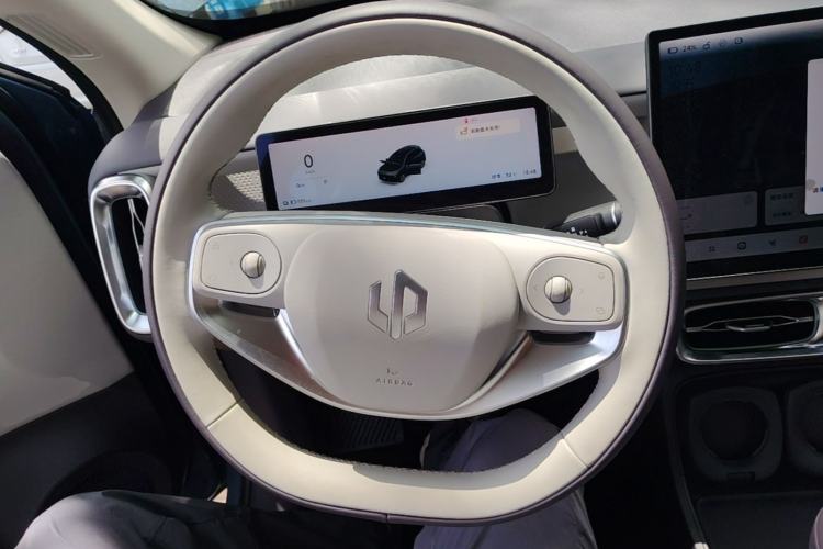 Used Leapmotor B10 2025 510 LiDAR Version Steering Wheel