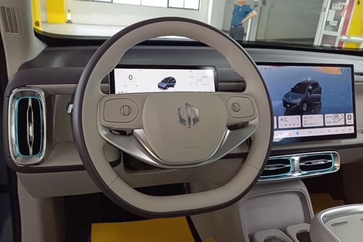 Used Leapmotor B10 2025 510 LiDAR Version Steering Wheel