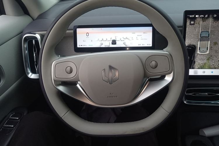 Used Leapmotor B10 2025 510 LiDAR Version Steering Wheel