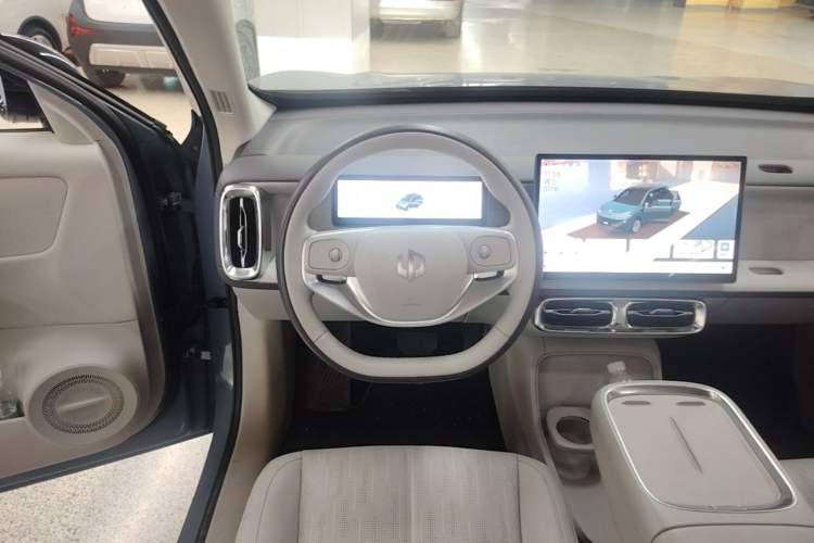 Used Leapmotor B10 2025 510 LiDAR Version Steering Wheel