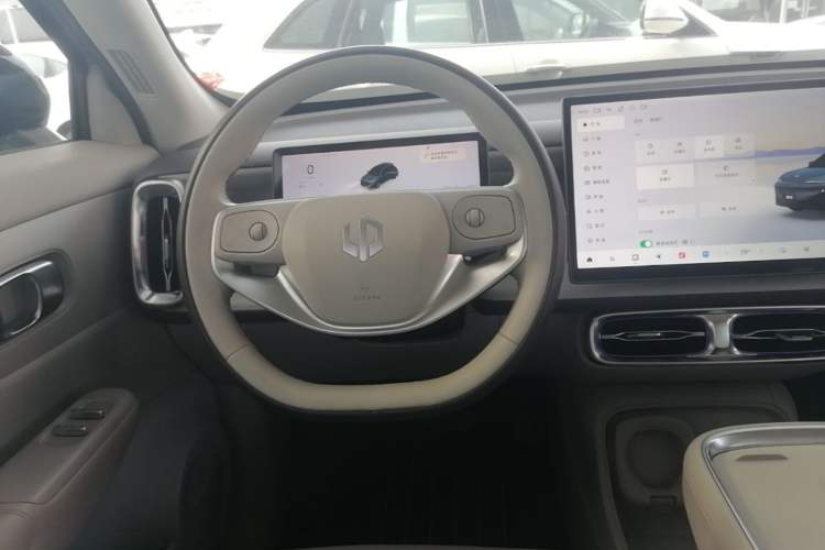 Used Leapmotor B10 2025 510 LiDAR Version Steering Wheel