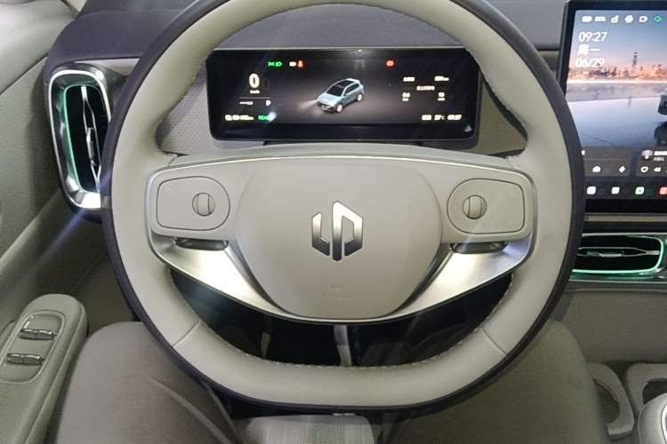 Used Leapmotor B10 2025 510 LiDAR Version Steering Wheel