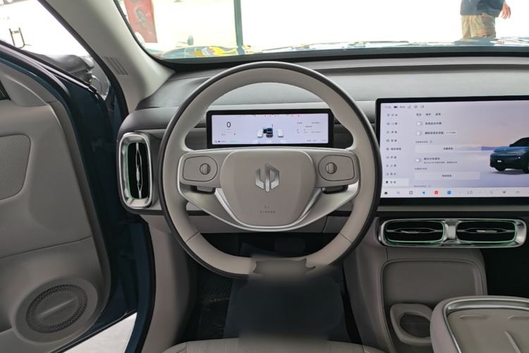 Used Leapmotor B10 2025 510 LiDAR Version Steering Wheel