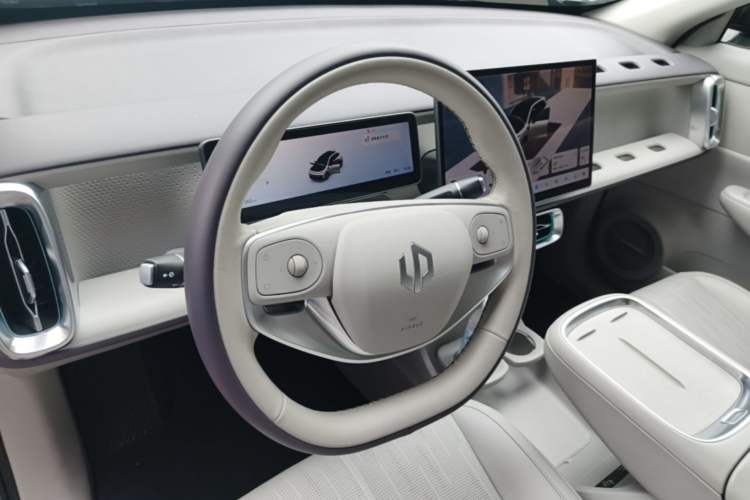 Used Leapmotor B10 2025 510 LiDAR Version Steering Wheel