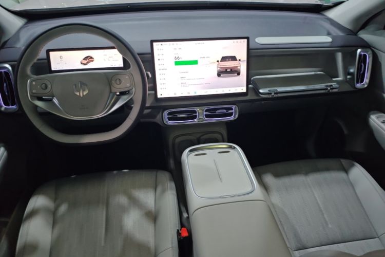 Used Leapmotor B10 2025 600 Joyful Edition Center Console