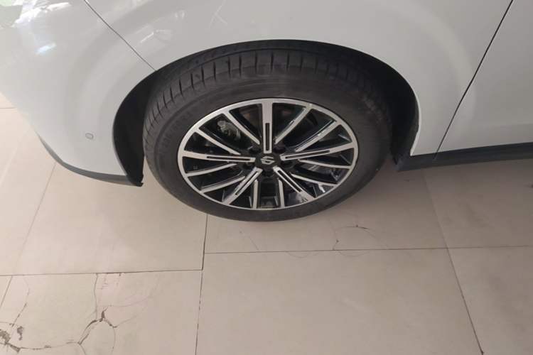 Used Leapmotor B10 2025 510 Joyful Edition Left Front Wheel Hub